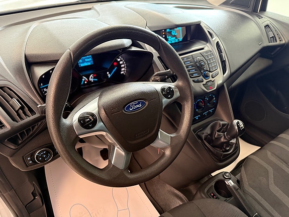 Ford Transit Connect 8 of 24
