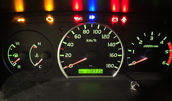 Toyota HiAce 13 of 15