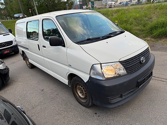 Toyota HiAce 5 of 15
