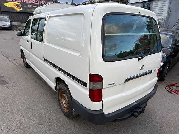 Toyota HiAce 6 of 15