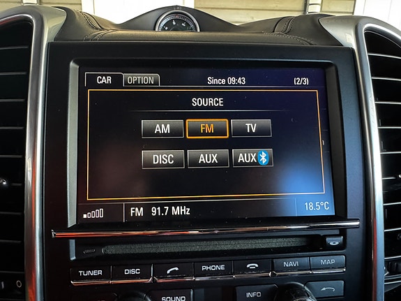 Porsche Cayenne 15 of 24