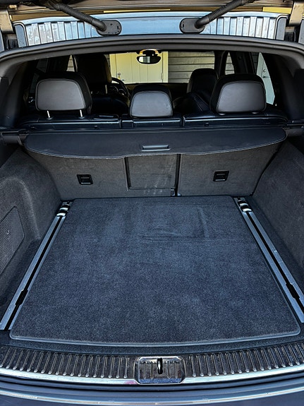 Porsche Cayenne 8 of 24
