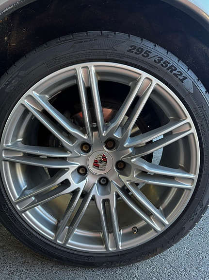 Porsche Cayenne 24 of 24