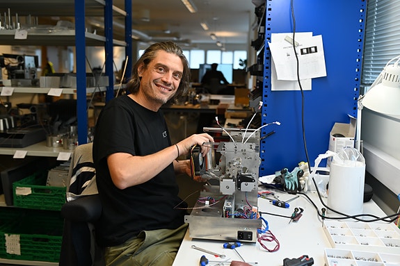 Assembly of our award winning sample roaster