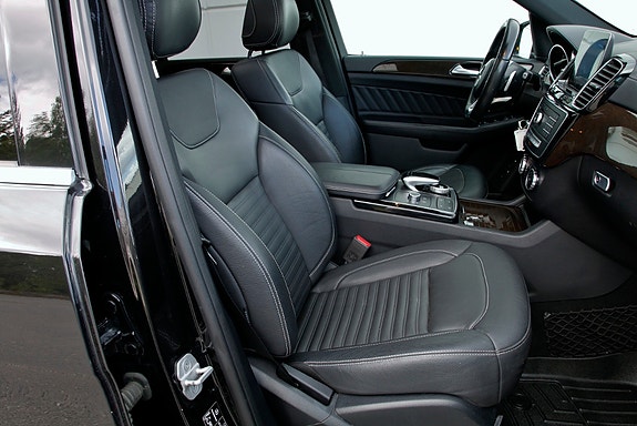 Mercedes-Benz GLS350 d 24 of 30