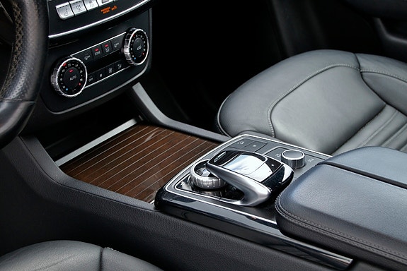 Mercedes-Benz GLS350 d 18 of 30