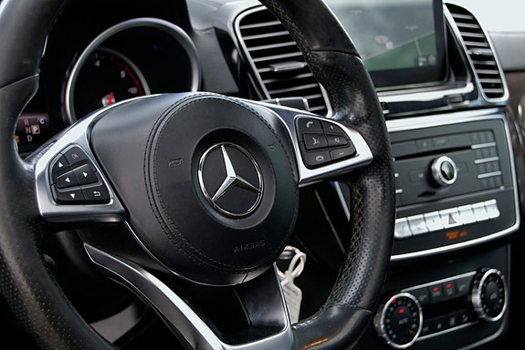 Mercedes-Benz GLS350 d 16 of 30