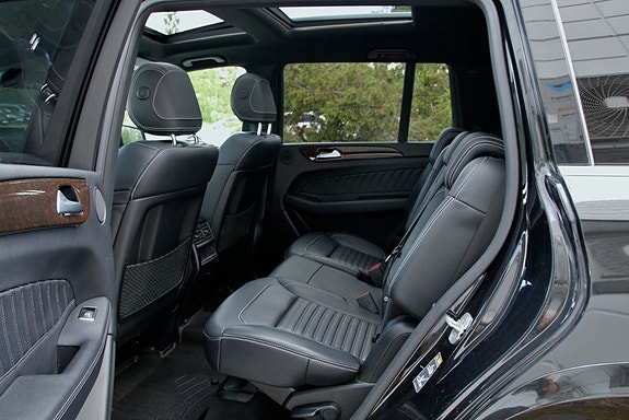 Mercedes-Benz GLS350 d 7 of 30