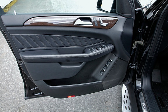Mercedes-Benz GLS350 d 13 of 30