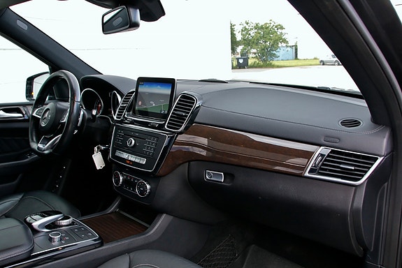 Mercedes-Benz GLS350 d 12 of 30