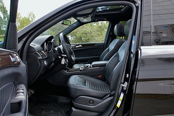 Mercedes-Benz GLS350 d 6 of 30
