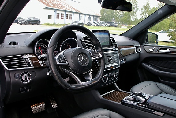 Mercedes-Benz GLS350 d 10 of 30