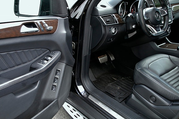 Mercedes-Benz GLS350 d 14 of 30