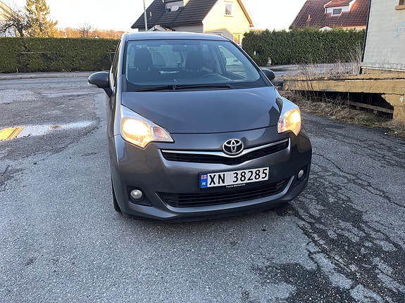 Toyota Verso-S 5 of 5