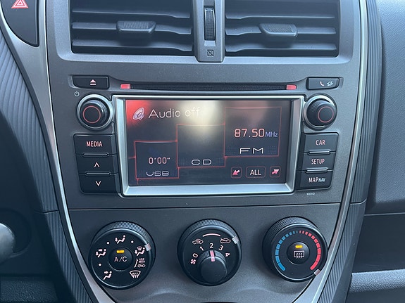 Toyota Verso-S 18 of 22