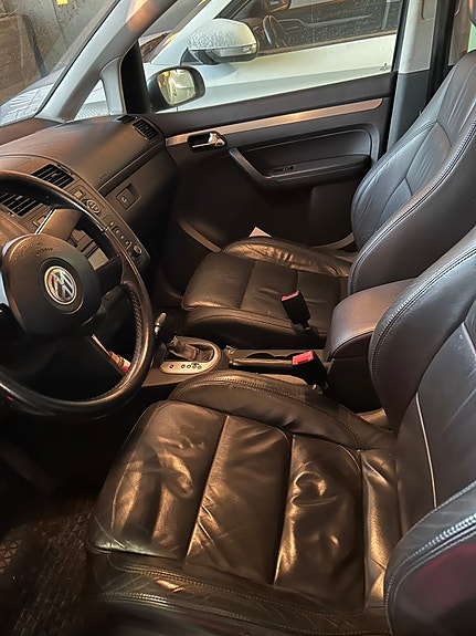 Volkswagen Touran 5 of 6