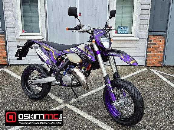 KTM 125 EXC FACTORY EDITION PÅKOSTET-NY STORSERVICE-SE DENNE