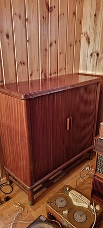 Tandberg radiomøbel med Garrard platespiller og båndopptaker
