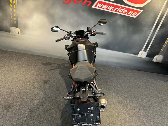 KTM 1390 Super Duke R EVO 16 of 19
