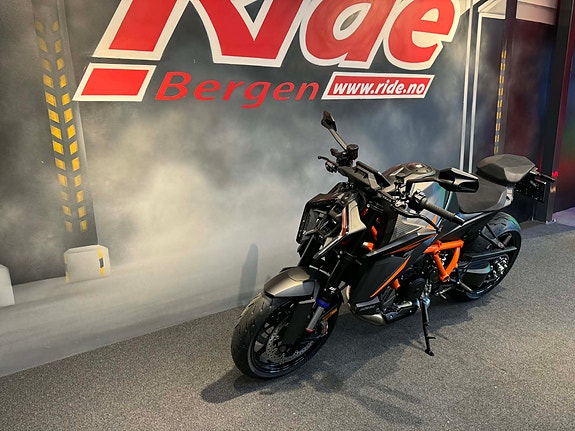 KTM 1390 Super Duke R EVO 10 of 19