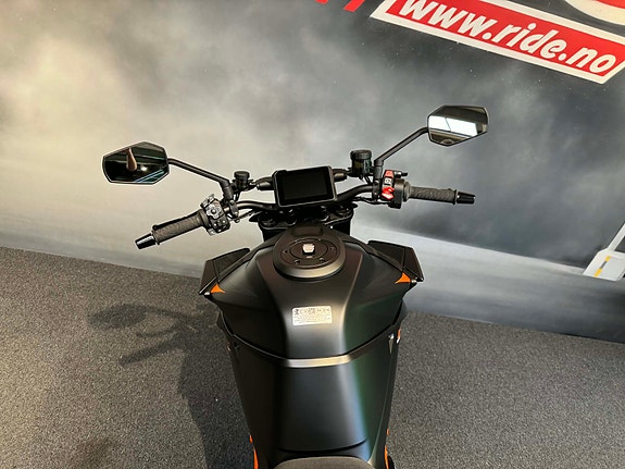 KTM 1390 Super Duke R EVO 17 of 19