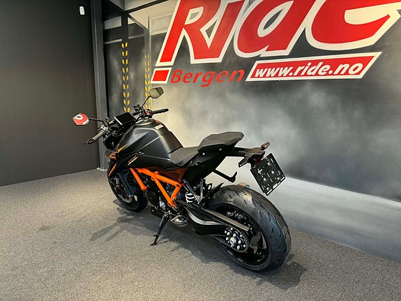 KTM 1390 Super Duke R EVO 9 of 19