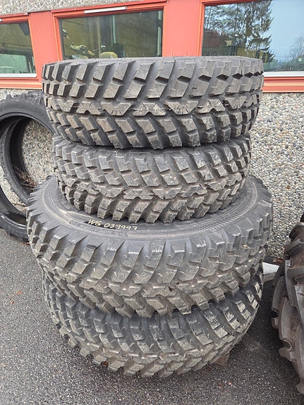 Hjulsett Nokian Tyres Hakkapeliitta TRI II - Fendt 211