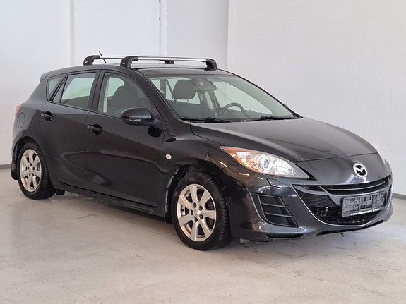 Mazda 3 4 of 5