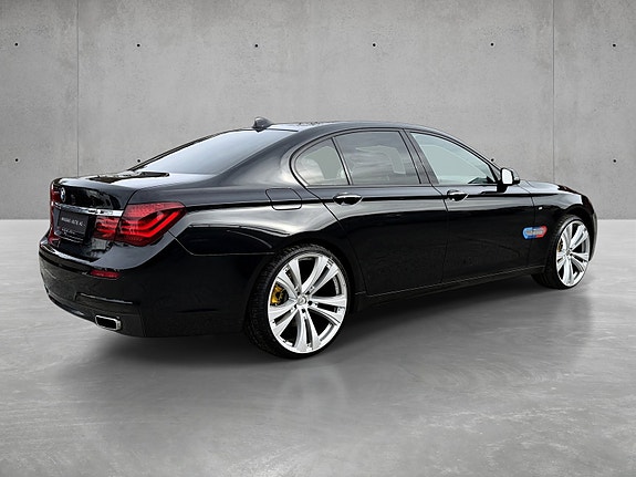 BMW 740d 7 of 27