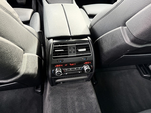 BMW 740d 26 of 27