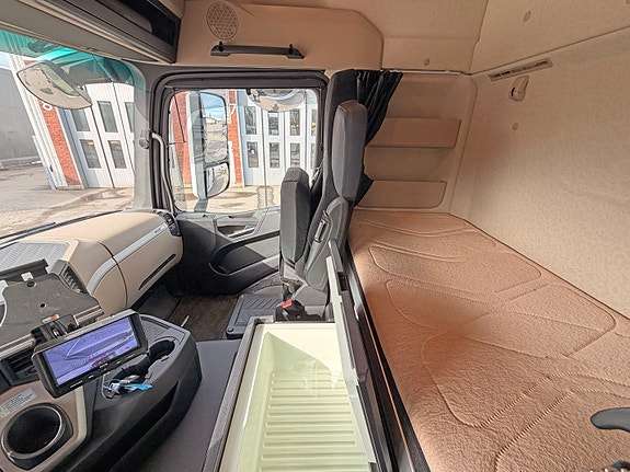 Mercedes-Benz Arocs 2653K 6X4/33 Istraildumper med høytløftende luke, akselavlastning, kjøleskap, roterende, se video 23 of 26
