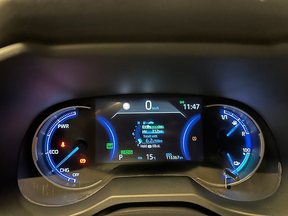 Toyota RAV4 Plug-in Hybrid 16 of 22