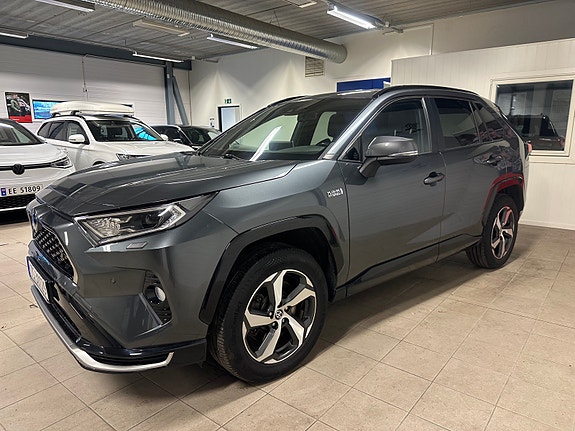 Toyota RAV4 Plug-in Hybrid 10 of 22