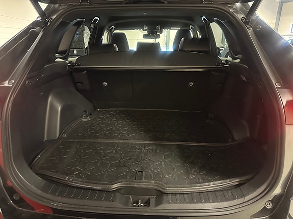 Toyota RAV4 Plug-in Hybrid 8 of 22