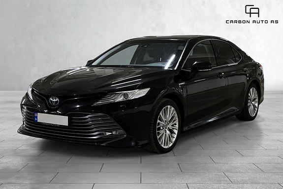 Toyota Camry 4 of 5