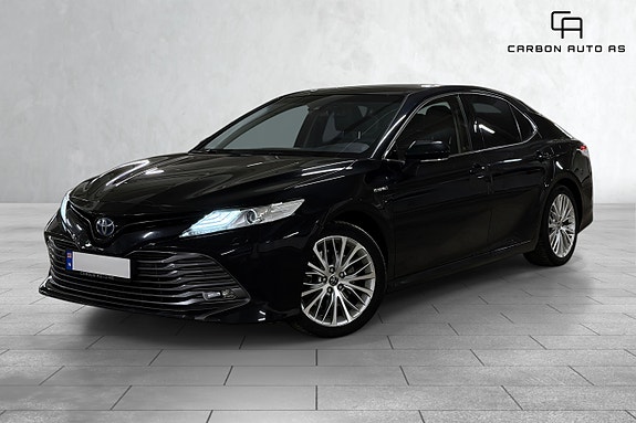 Toyota Camry 2 of 5