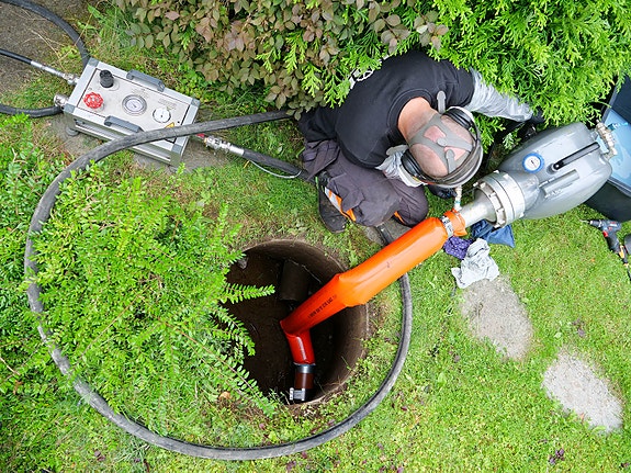 ...og fornye bunn- og stikkledninger for private boligeiere.