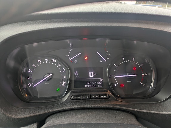 Opel Vivaro 18 of 25