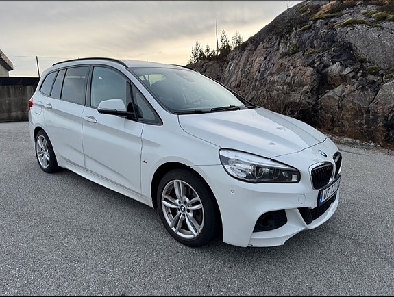 BMW 220d 3 of 30
