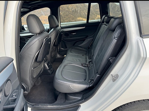 BMW 220d 16 of 30