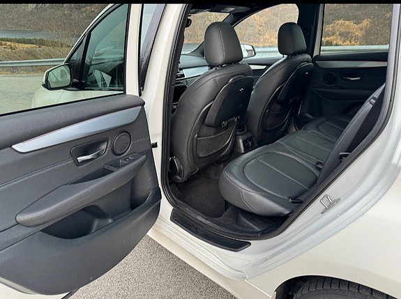 BMW 220d 14 of 30