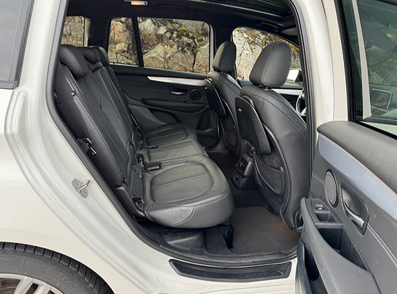 BMW 220d 22 of 30
