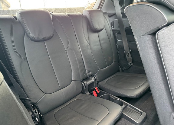 BMW 220d 25 of 30