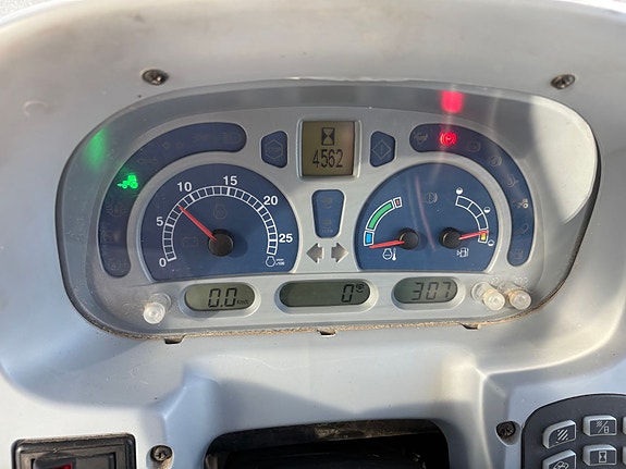 New Holland T5060 2010, kr 360 000,-