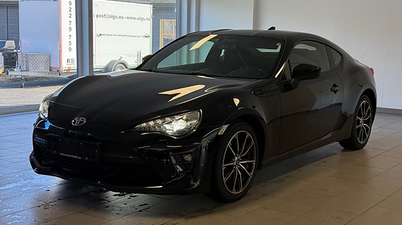 Toyota GT86 4 of 5