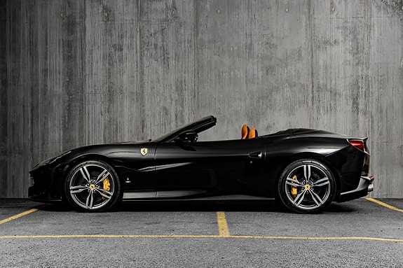 Ferrari Portofino 4 of 5