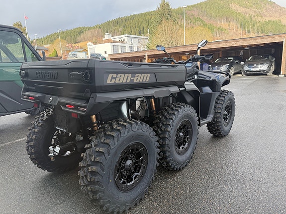 Can-Am Outlander 6x6 Backcountry 1000R 4 of 16