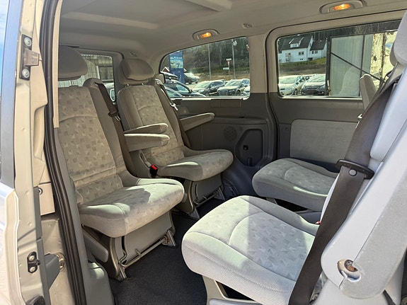 Mercedes-Benz Viano 21 of 25