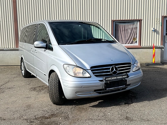 Mercedes-Benz Viano 3 of 5