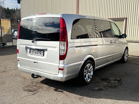 Mercedes-Benz Viano 7 of 25